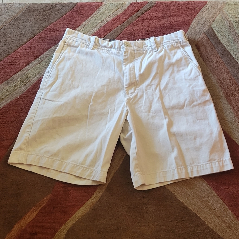 Izod shorts size 34 color beige